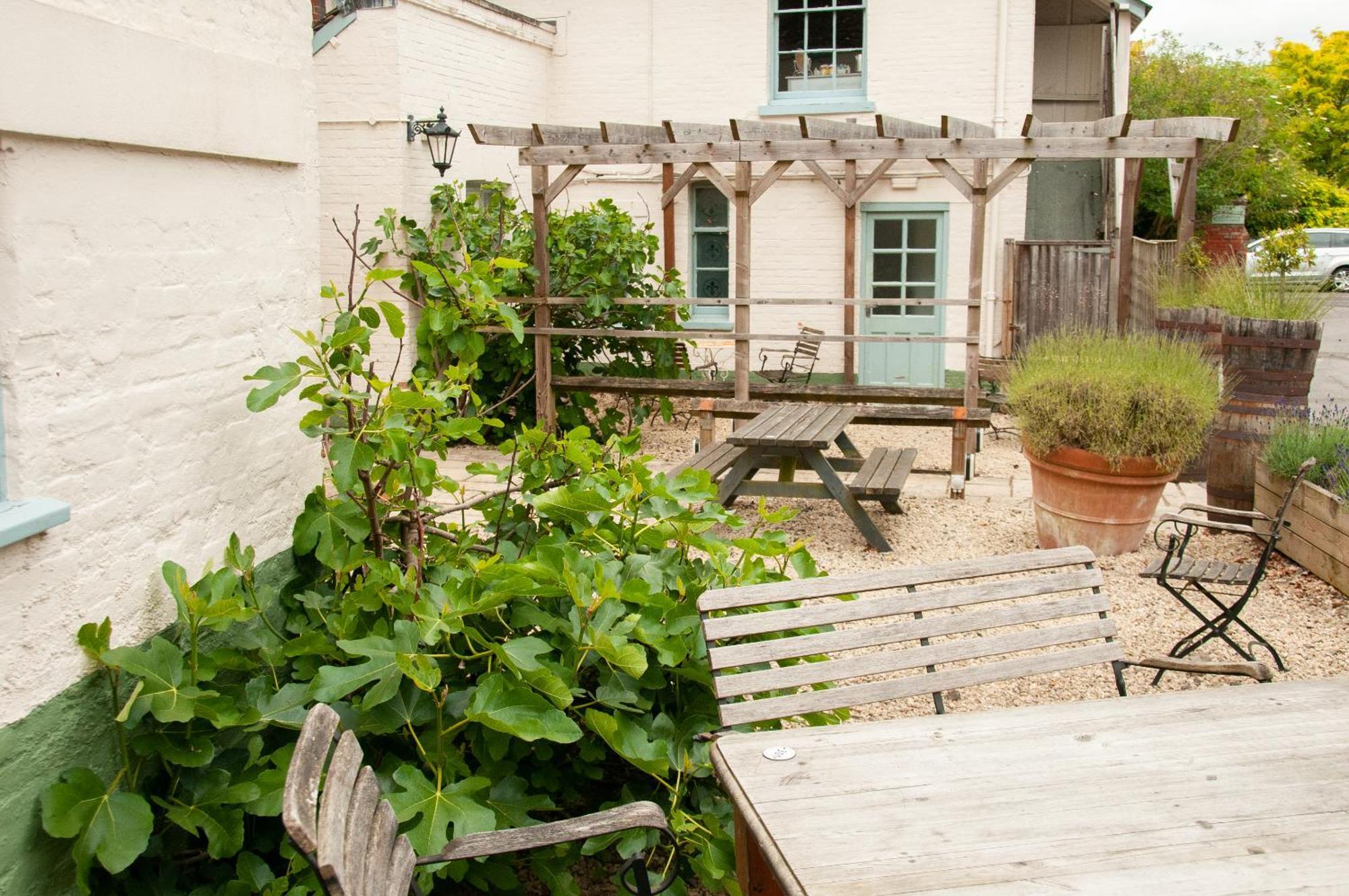 The Fleur De Lys Hotel Cranborne Exterior photo