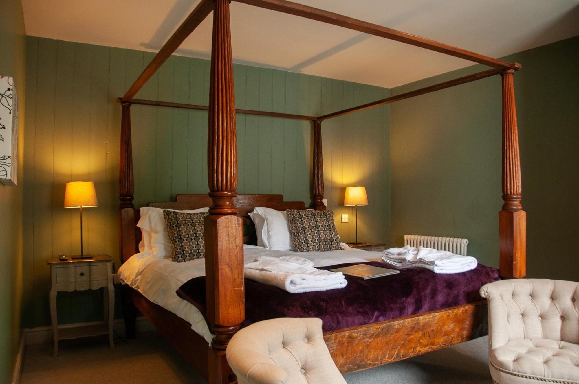 The Fleur De Lys Hotel Cranborne Room photo